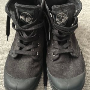 Palladium black canvas boots. Size 10 like new.